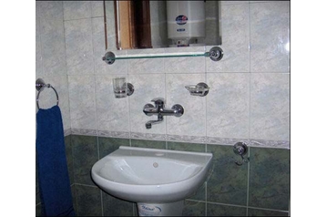 Bulgaria Chata Velika, Exterior